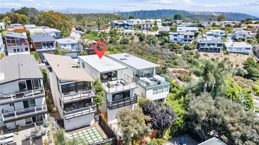 869 Santa Ana Street, Laguna Beach, California 92651