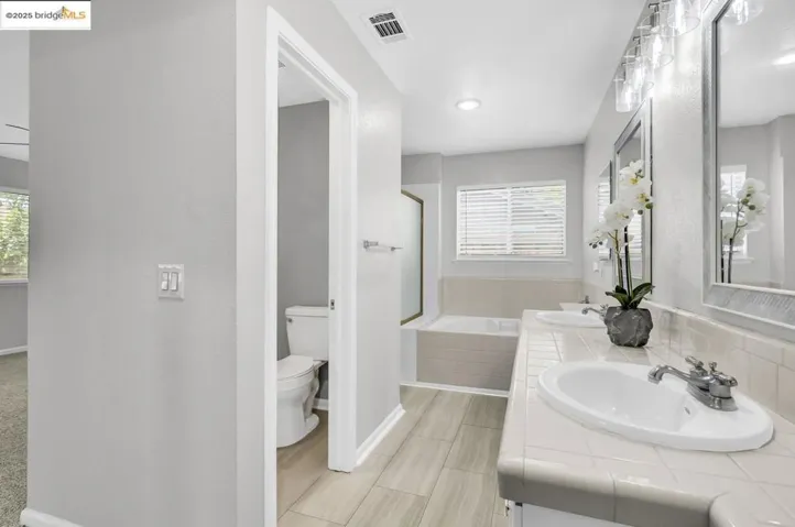 9438 Tuscany Circle, Stockton, California 95207-9999