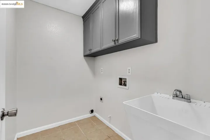 9438 Tuscany Circle, Stockton, California 95207-9999