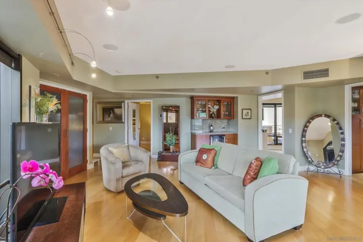 200 Harbor 501, San Diego, California 92101