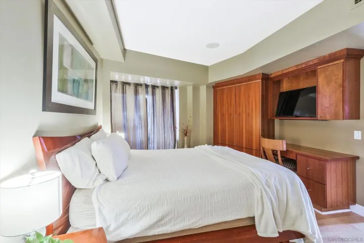 200 Harbor 501, San Diego, California 92101