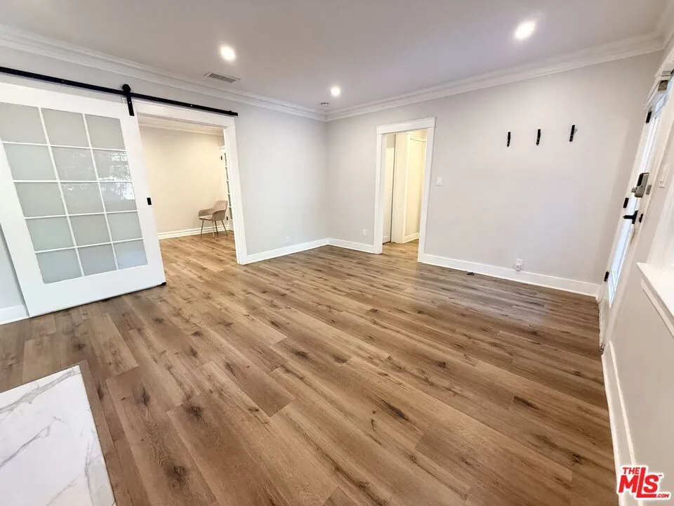 901 N Orange Grove Avenue, West Hollywood, California 90046 home-pic-12