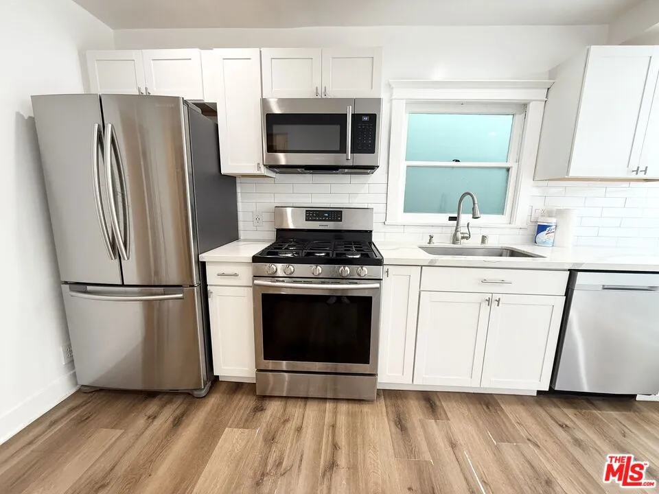 901 N Orange Grove Avenue, West Hollywood, California 90046 home-pic-7