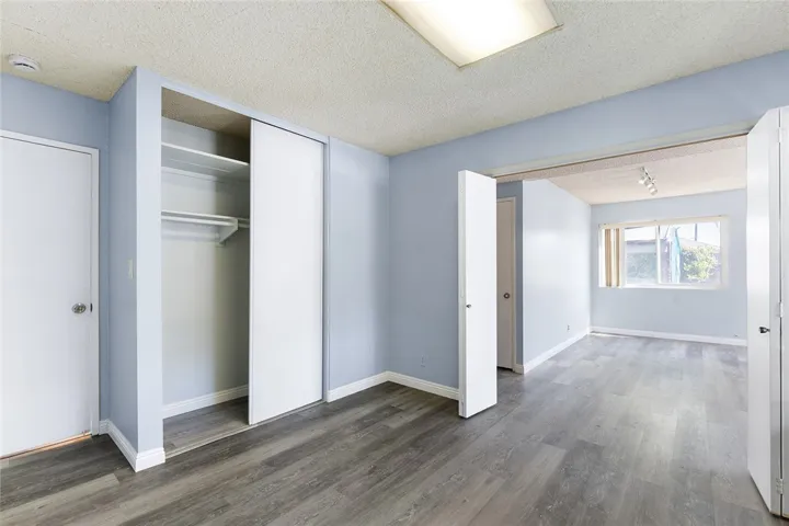 Secondary bedroom - 1