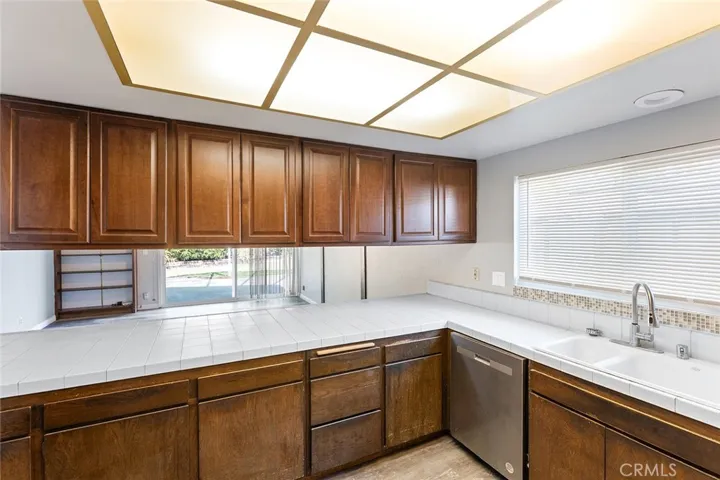 Kitche opens to living room
