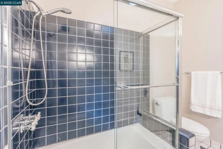 240 Monte Vista Ave, Oakland, California 94611