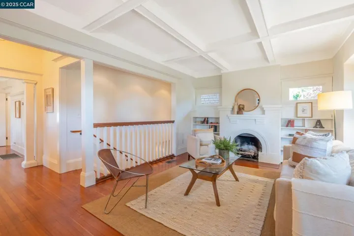 240 Monte Vista Ave, Oakland, California 94611
