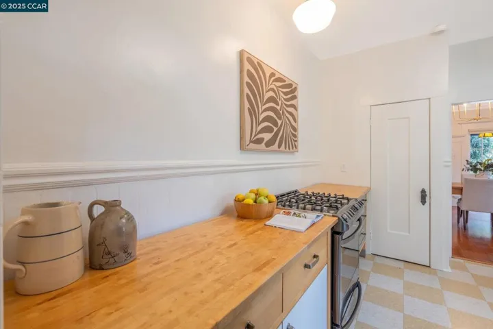 240 Monte Vista Ave, Oakland, California 94611