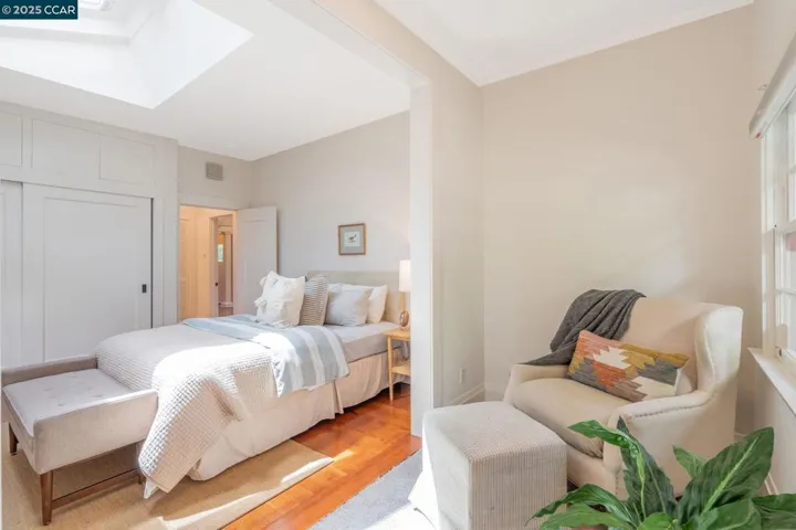 240 Monte Vista Ave, Oakland, California 94611