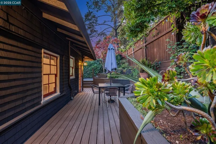 240 Monte Vista Ave, Oakland, California 94611