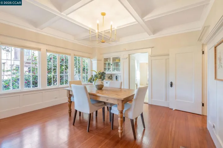 240 Monte Vista Ave, Oakland, California 94611