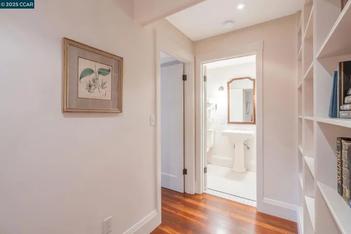 240 Monte Vista Ave, Oakland, California 94611