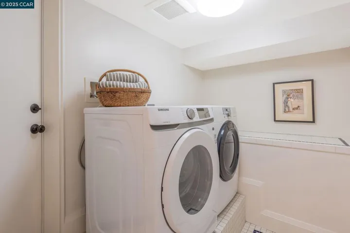240 Monte Vista Ave, Oakland, California 94611