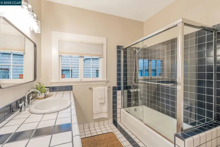 240 Monte Vista Ave, Oakland, California 94611