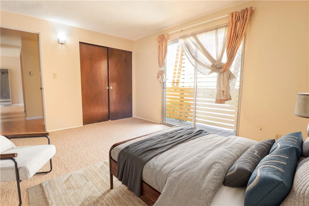 351 S Lincoln Avenue A  home-pic-40