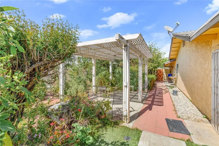 12784 Dutch Street, Grand Terrace, California 92313