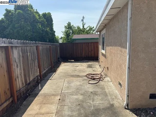 178 Hermes Ct, Hayward, California 94544-2835