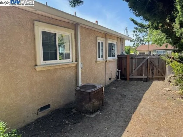 178 Hermes Ct, Hayward, California 94544-2835