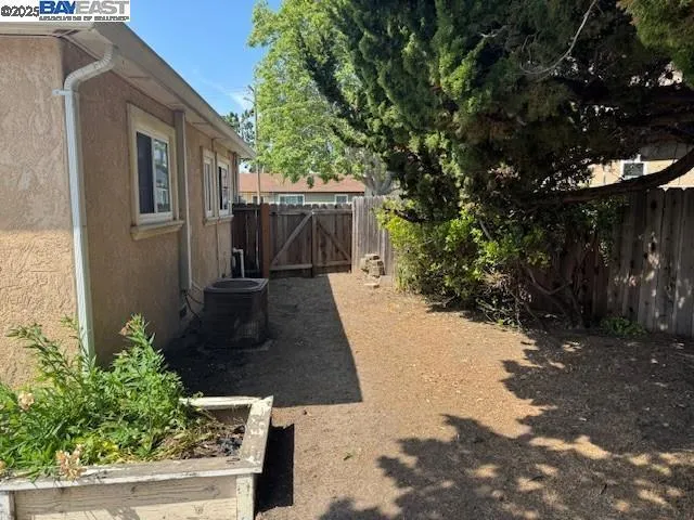 178 Hermes Ct, Hayward, California 94544-2835