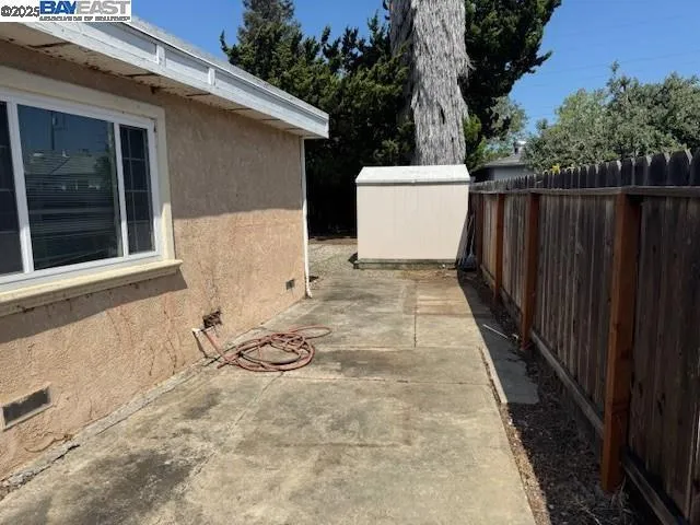 178 Hermes Ct, Hayward, California 94544-2835