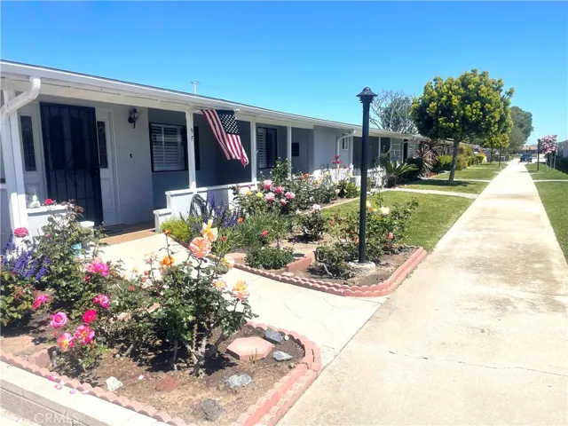 1660 Monterey Road 2 9f, Seal Beach, California 90740