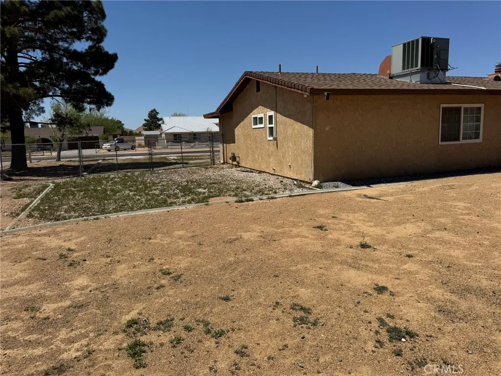 13771 Wawona Road, Apple Valley, California 92307 home-pic-27
