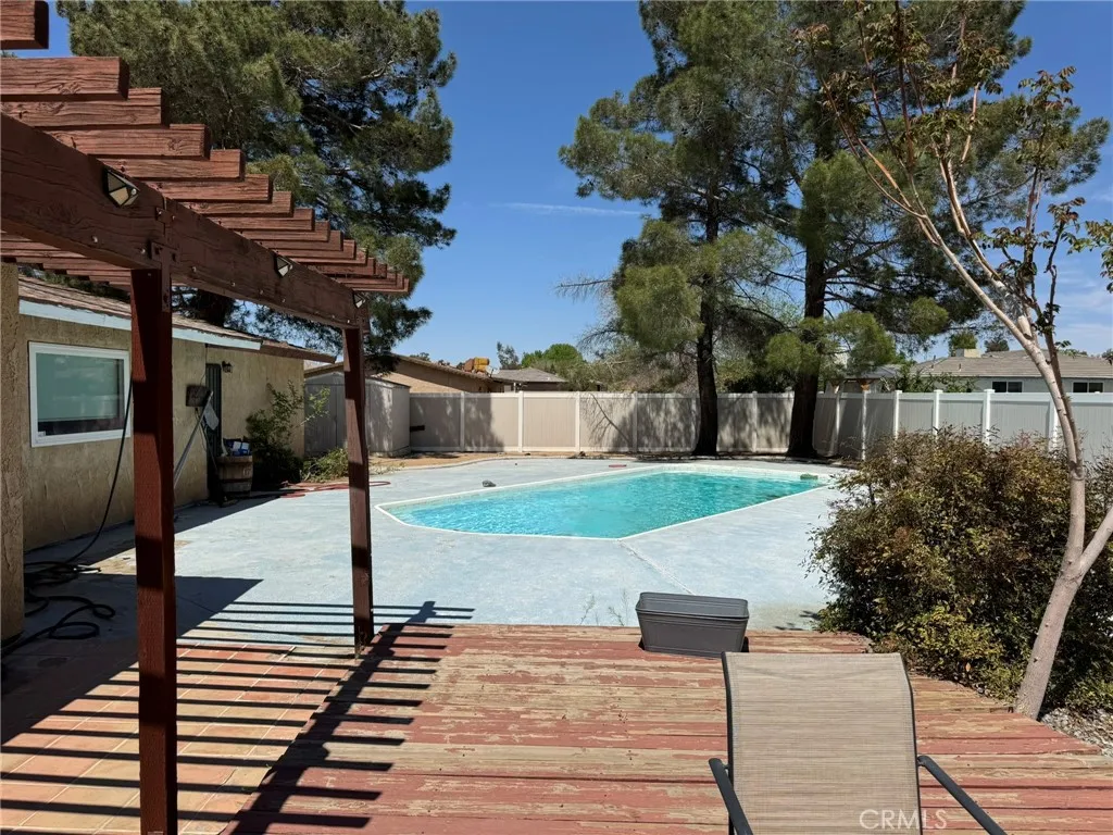13771 Wawona Road, Apple Valley, California 92307 home-pic-29