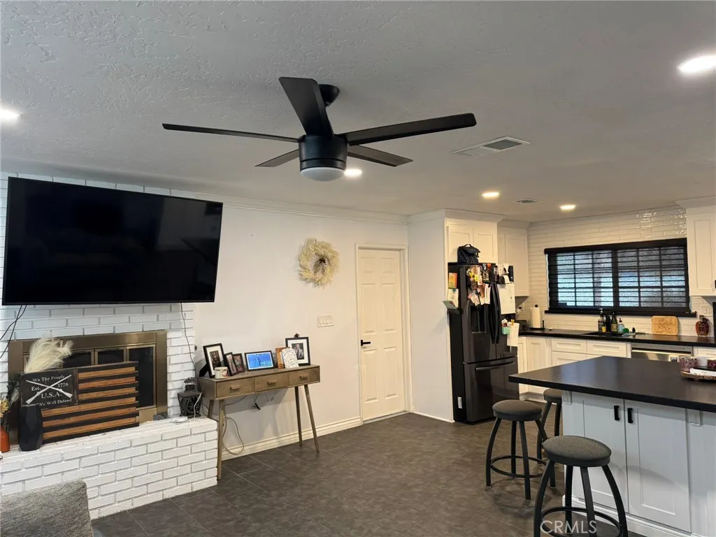 13771 Wawona Road, Apple Valley, California 92307 home-pic-4