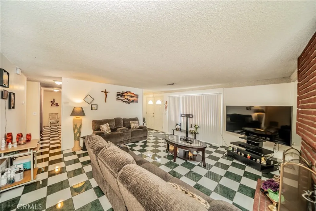 606 S Darney Avenue, West Covina, California 91792 home-pic-8