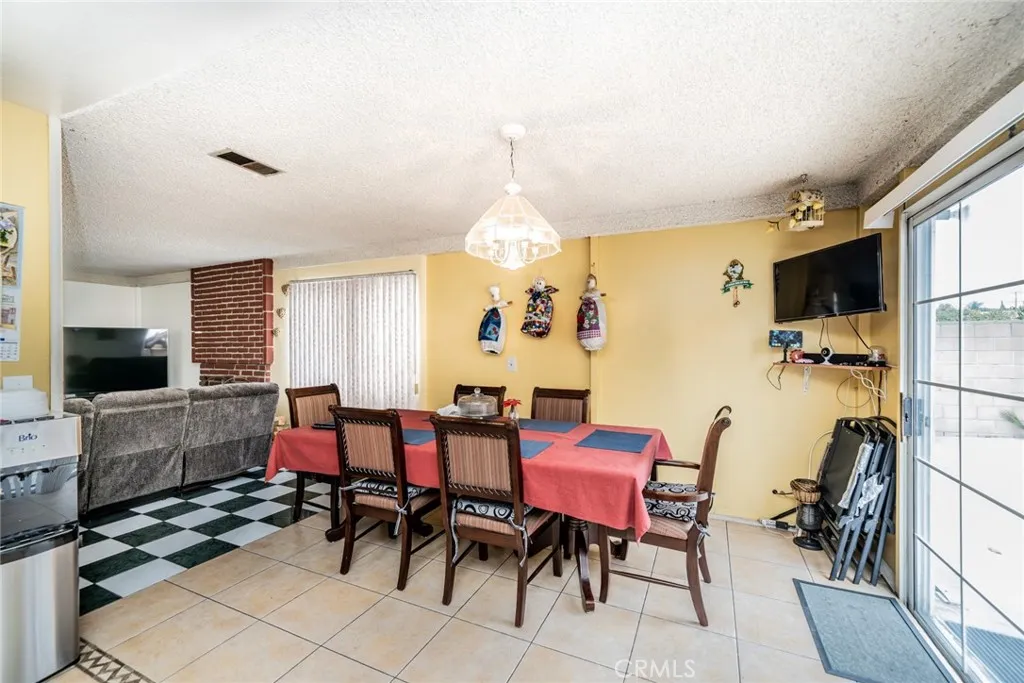 606 S Darney Avenue, West Covina, California 91792 home-pic-17