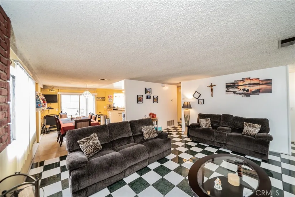 606 S Darney Avenue, West Covina, California 91792 home-pic-10