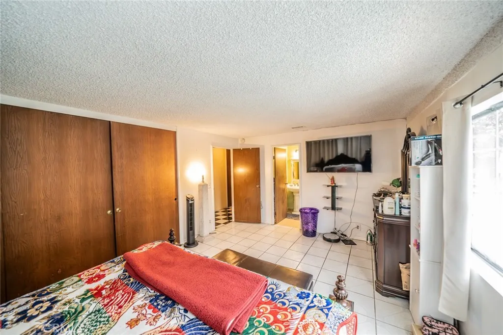 606 S Darney Avenue, West Covina, California 91792 home-pic-28