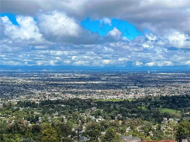 19 Surrey Lane, Rancho Palos Verdes, California 90275