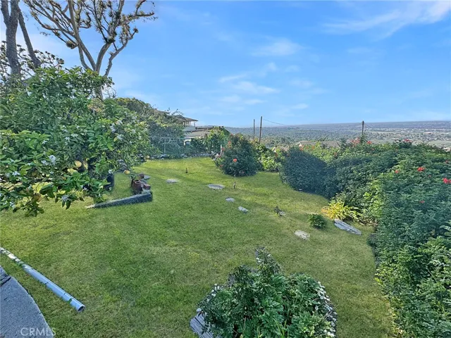 19 Surrey Lane, Rancho Palos Verdes, California 90275