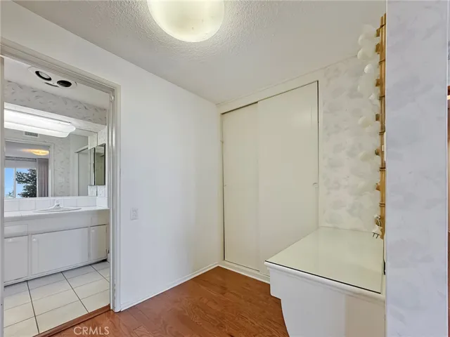 19 Surrey Lane, Rancho Palos Verdes, California 90275