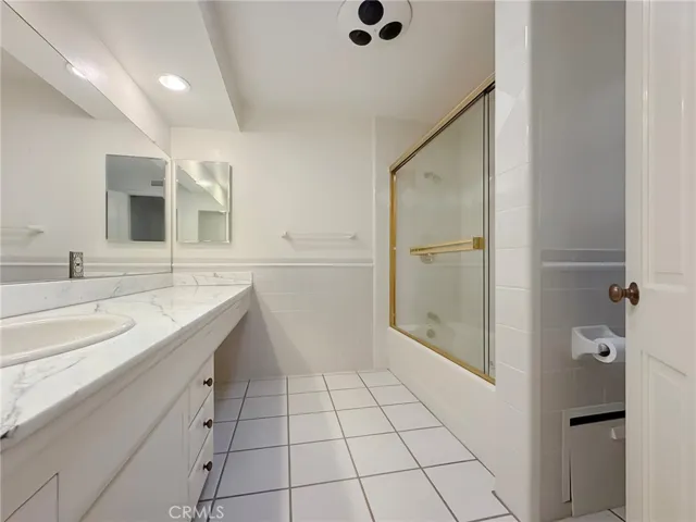 19 Surrey Lane, Rancho Palos Verdes, California 90275