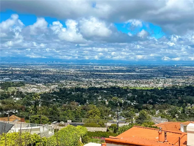 19 Surrey Lane, Rancho Palos Verdes, California 90275