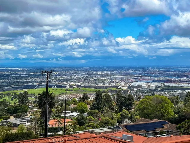 19 Surrey Lane, Rancho Palos Verdes, California 90275
