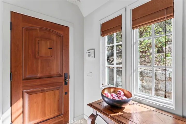 28750 Palisades Drive, Lake Arrowhead, California 92352