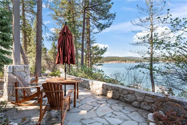28750 Palisades Drive, Lake Arrowhead, California 92352
