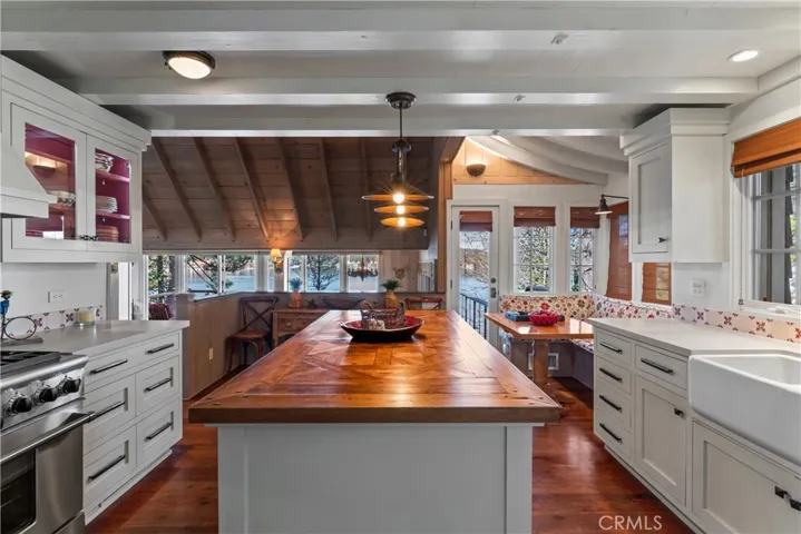 28750 Palisades Drive, Lake Arrowhead, California 92352