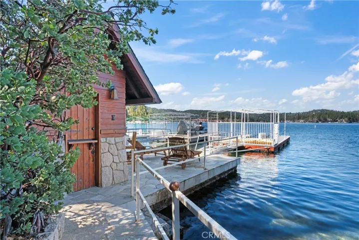 28750 Palisades Drive, Lake Arrowhead, California 92352