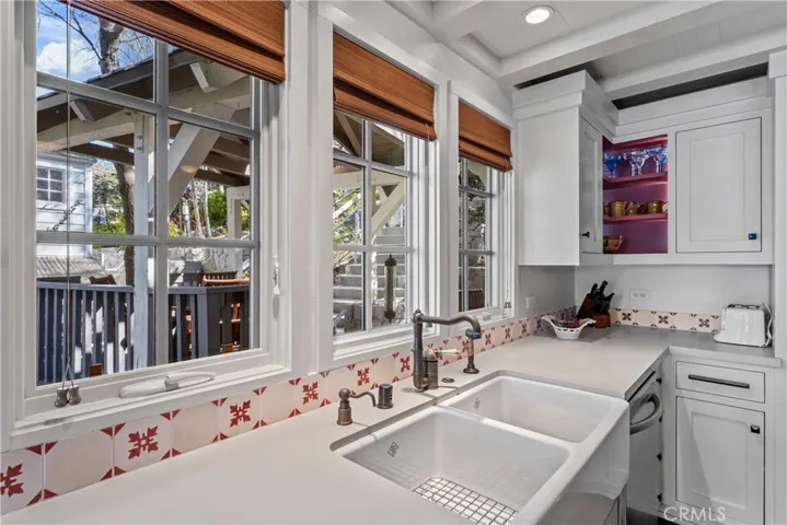 28750 Palisades Drive, Lake Arrowhead, California 92352
