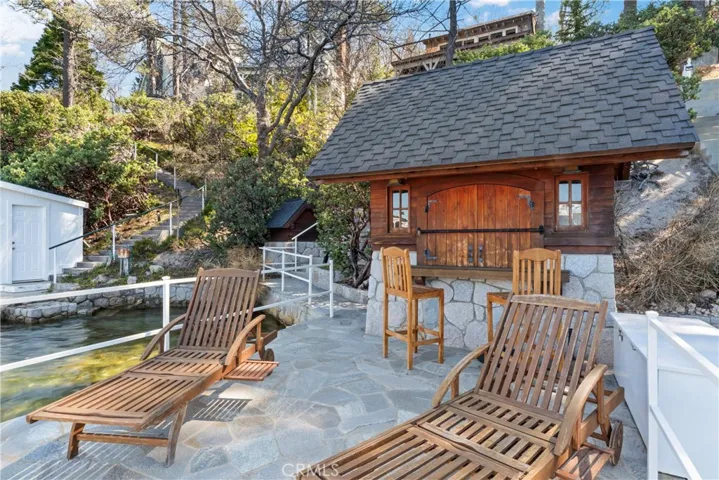 28750 Palisades Drive, Lake Arrowhead, California 92352