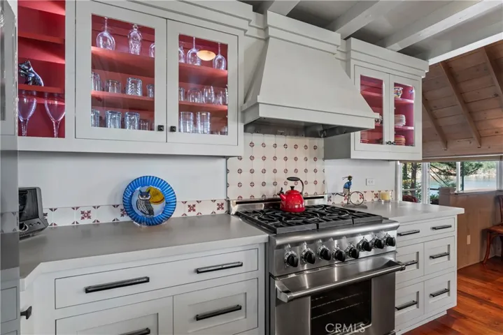 28750 Palisades Drive, Lake Arrowhead, California 92352