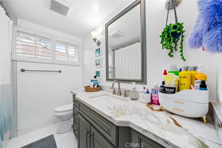 2818 Francis Lane, Costa Mesa, California 92626