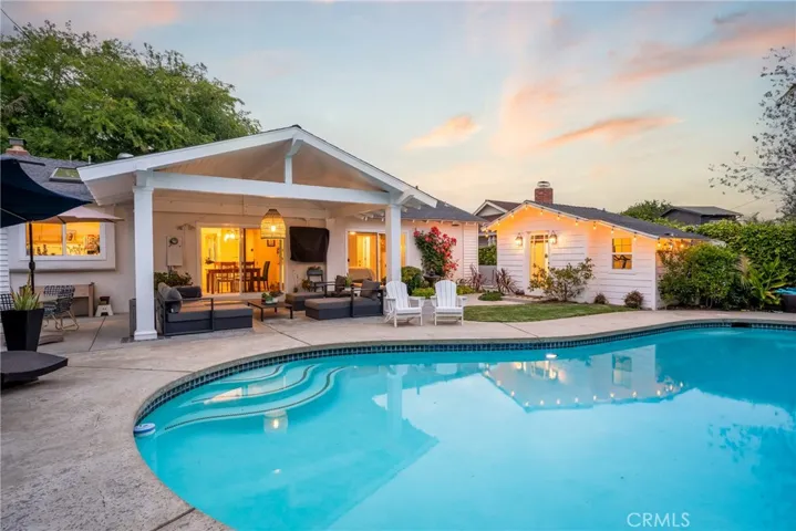 2818 Francis Lane, Costa Mesa, California 92626