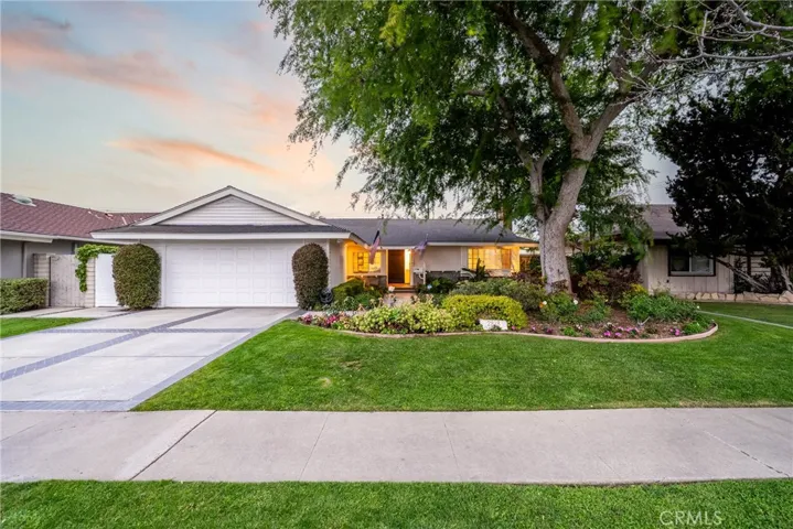 2818 Francis Lane, Costa Mesa, California 92626