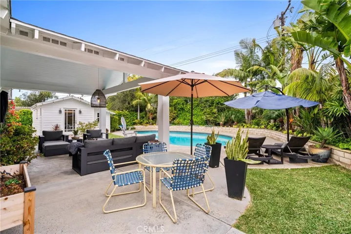 2818 Francis Lane, Costa Mesa, California 92626