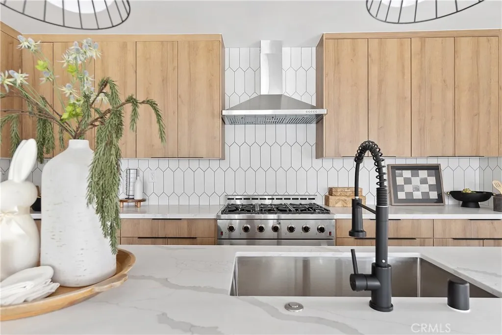 3927 Welland Avenue, Los Angeles, California 90008 home-pic-32